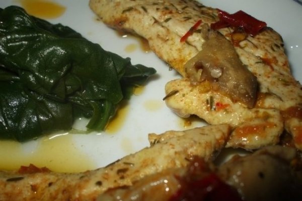 Piept de pui picant cu spanac