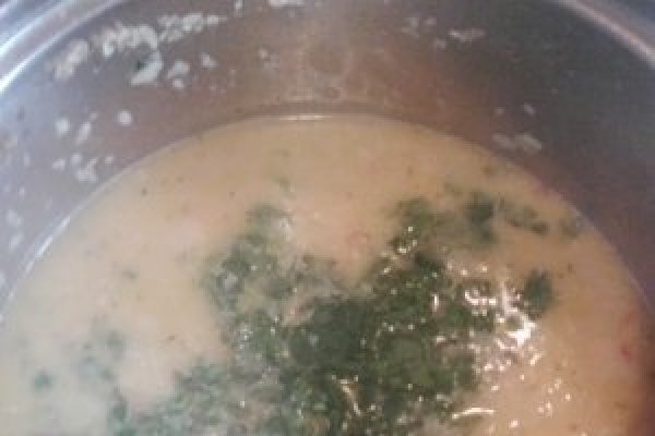 Varza dulce cu sos de rosii si smantana