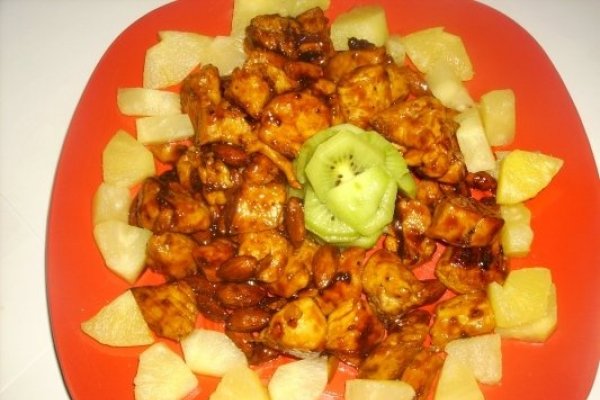 Piept de pui cu migdale, ananas si kiwi