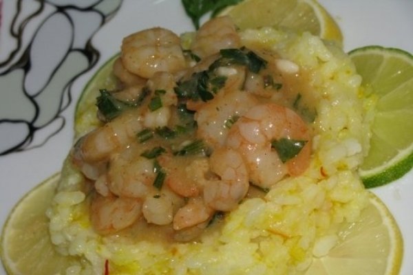 Sote de creveti cu orez auriu