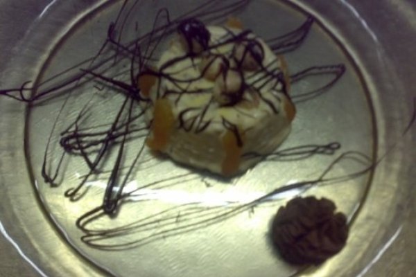 Semifreddo cu fructe uscat, alune si nuci