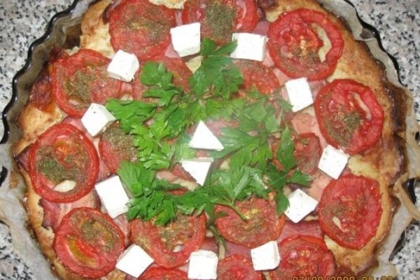 Tarta cu branza si rosii