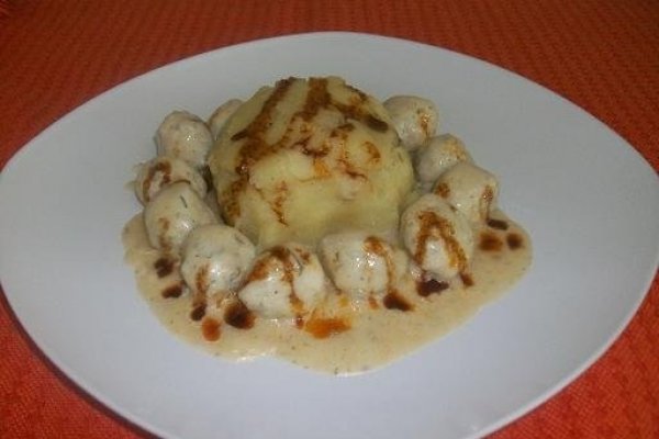 Perisoare din carne de pui cu smantana