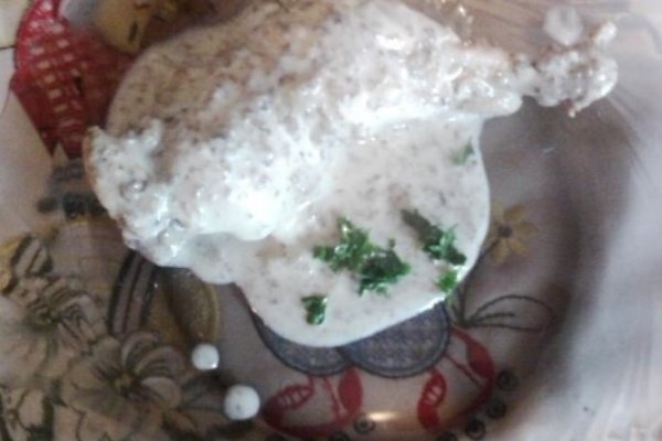 Pulpe de pui cu sos de ciuperci