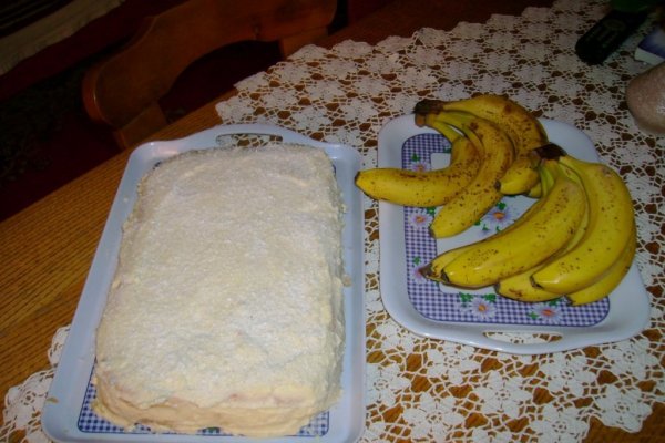 Prajitura cu umplutura de mere si crema de cocos