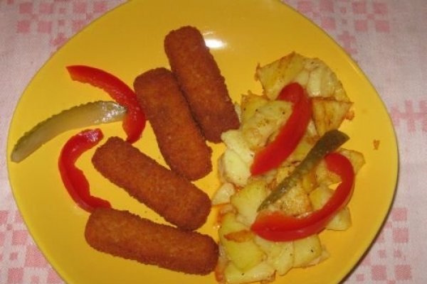 Cartofi aurii cu crochete de peste