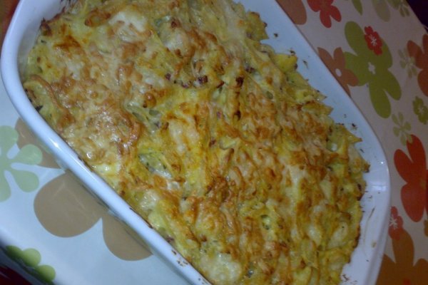 Gratin de paste cu cartofi si bacon