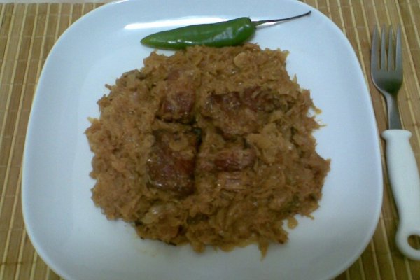 Varza noua calita cu coasta afumata