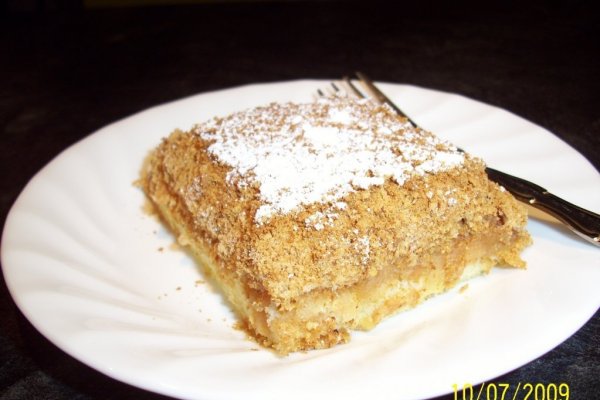 Prajitura de mere cu pandispan