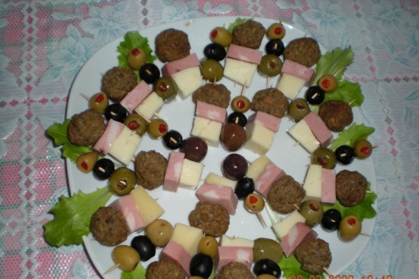 Aperitive pe scobitori