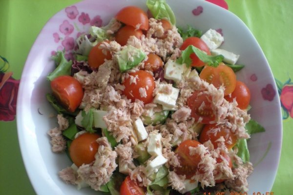 Salata de ton cu avocado