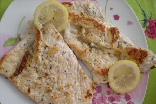 Piept de curcan la placa