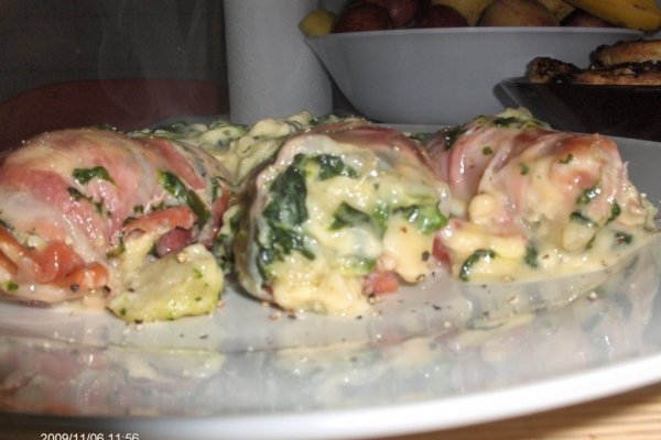 Rulouri de jambon afumat cu spanac