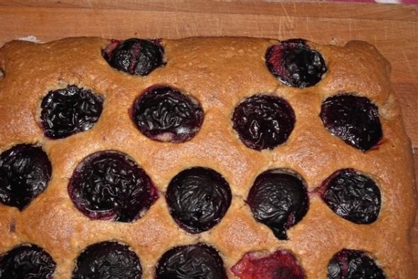 Tarta cu prune si nuci