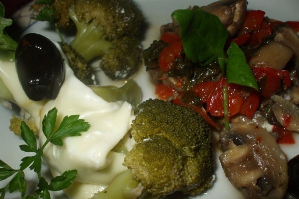 Ciuperci cu broccoli si masline