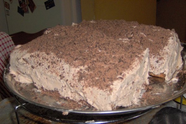 Rulada de nuci cu frisca