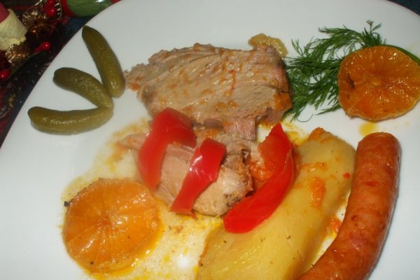 Friptura de curcan cu carnati si cartofi