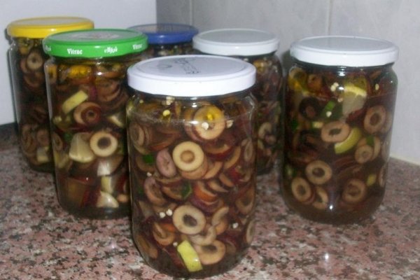 Masline murate, taiate rondele