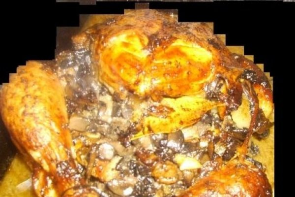 Pui umplut cu: ciuperci, costita si legume la tava