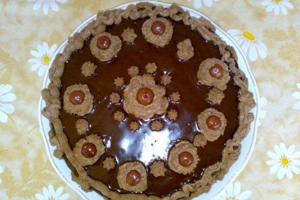 Tort de ciocolata cu visine  - ENY -