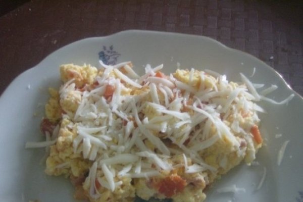 Omleta cu bacon si rosii