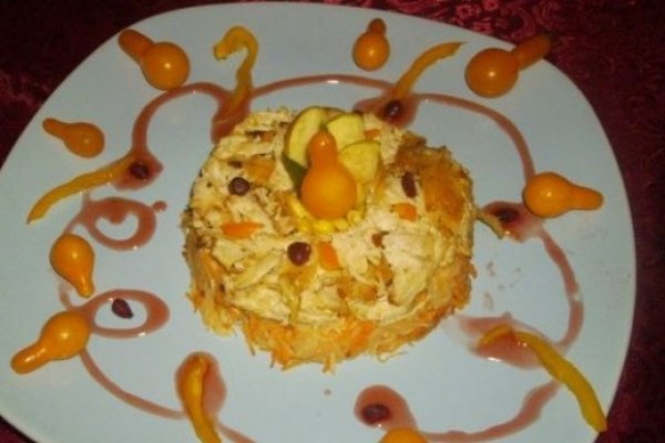 Salata de pui cu morcovi, telina si mar