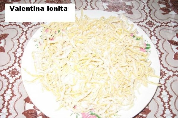 Aluat pentru taitei de casa cu ou