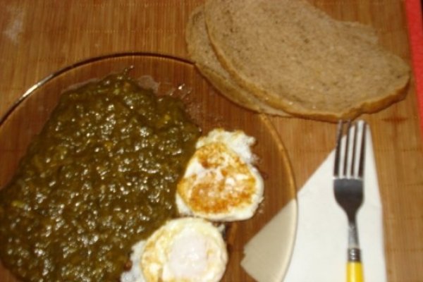 Spanac cu suc de rosii