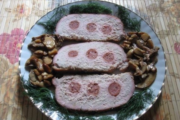 Cotlet de porc fara os  impanat cu carnaciori