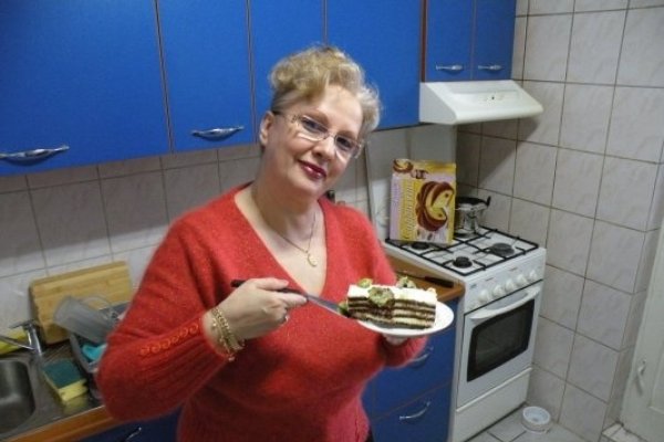 Tort de lamaie cu blat de ciocolata