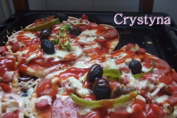 Pizza Calzone Al Prosciuto (doar că nu e împăturată)