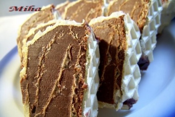 Rulada de napolitana cu ciocolata de casa