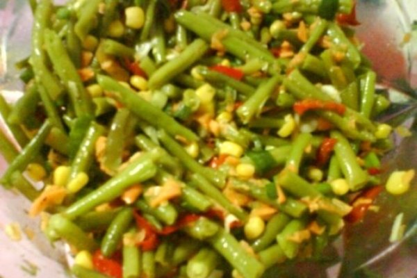 SALATA DE FASOLE VERDE, COLORATA