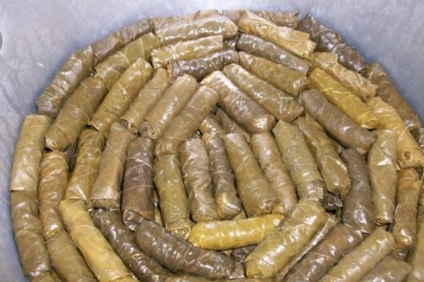 Sarmalute din foi de vita de vie ,fara carne(specific arab)
