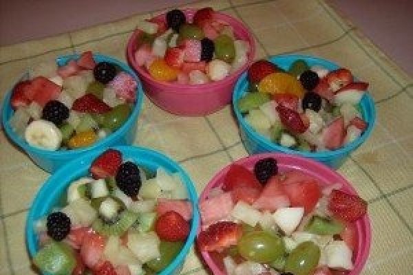 Salata de fructe cu inghetata