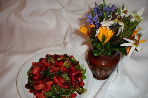 salata de pui cu secla rosie