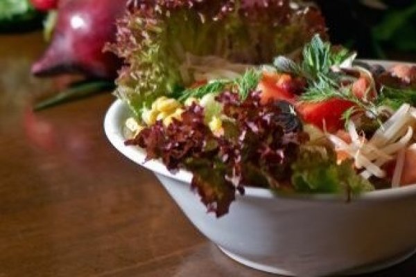 Trucuri simple pentru o salata mai gustoasa