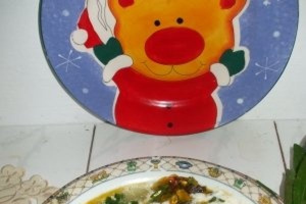 Ciorba de loboda cu afumatura si zdrente de ou