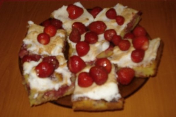 Prajitura cu capsuni si spuma