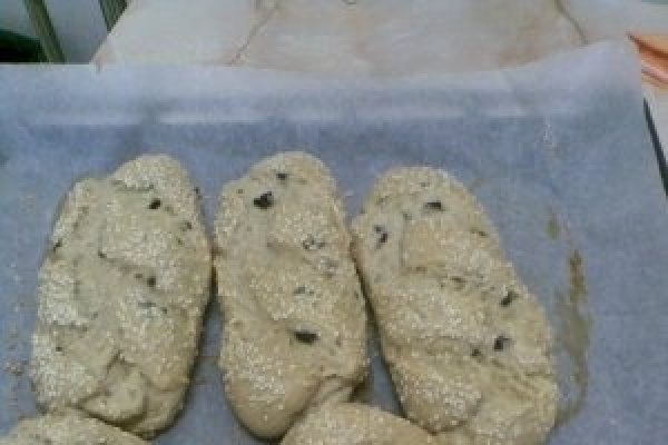 PAINE DIN FAINA DE OVAZ INTEGRAL CU MASLINE