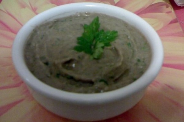 Salata de linte cu usturoi