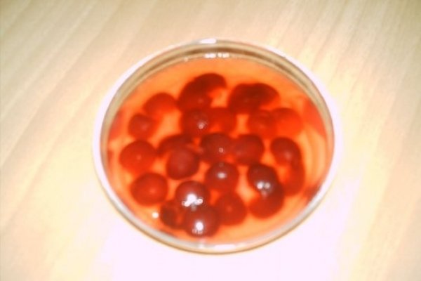 BUDINCA DE  FRISCA CU CIRESE