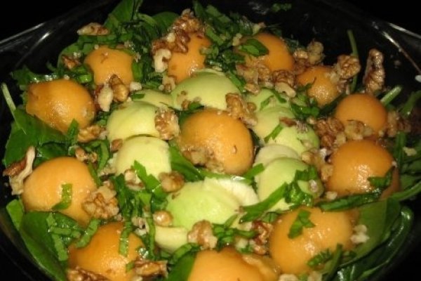 Salata de spanac cu pepene galben