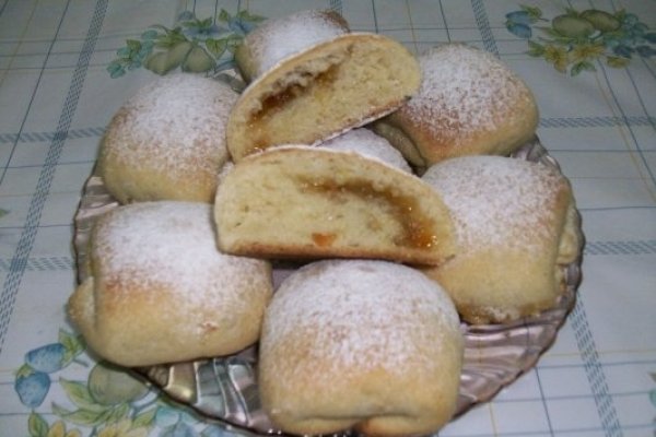 GOGOSELE UMPLUTE,IN CUPTOR