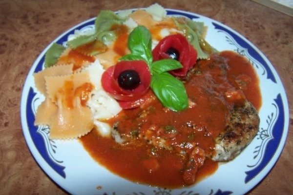 Friptura vanatoreasca cu paste si sos