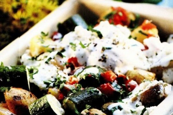 Salata cu sos knorr tzatziki