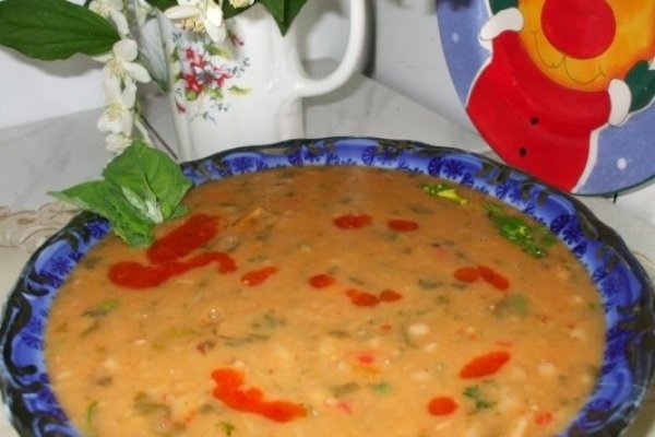 Ciorba de fasole cu jambon crud