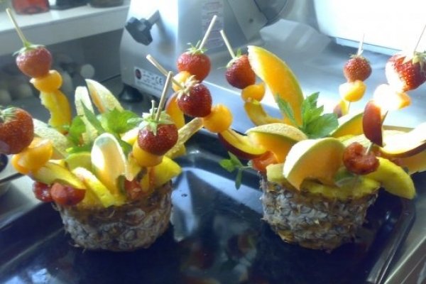 Cosulete cu fructe tropicale