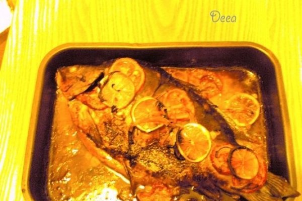 Crap la cuptor cu legume