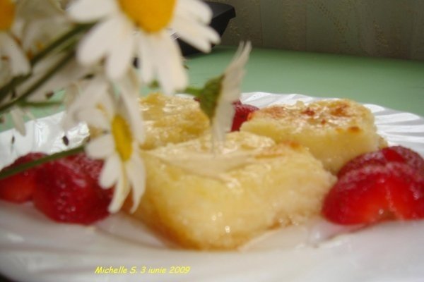 PRAJITURA INSIROPATA DE GRIS